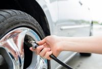 Pahami Faktor-faktor Penyebab Ban Mobil Habis Sebelah. - merdeka.com Apa Penyebab Ban Mobil Cepat Habis