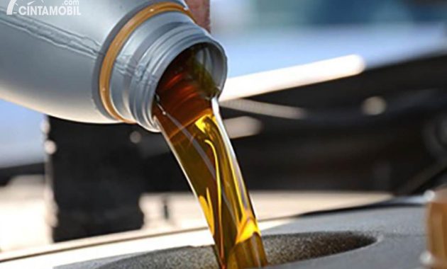 Apa Saja Tips Memilih Oli Mesin Mobil Terbaik